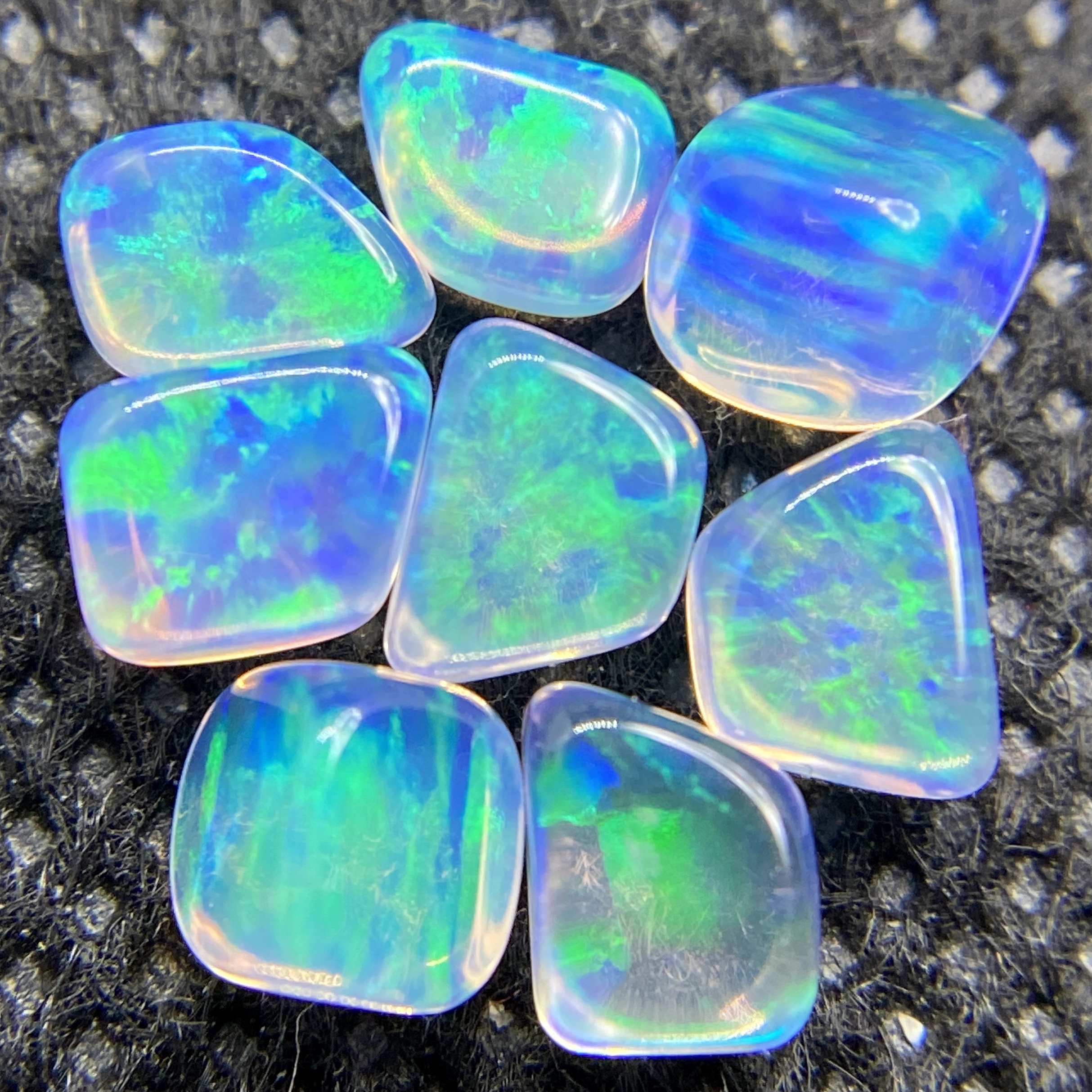 Green Water Tumbled Opal Gram